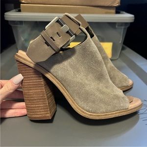 Beautiful marc fisher